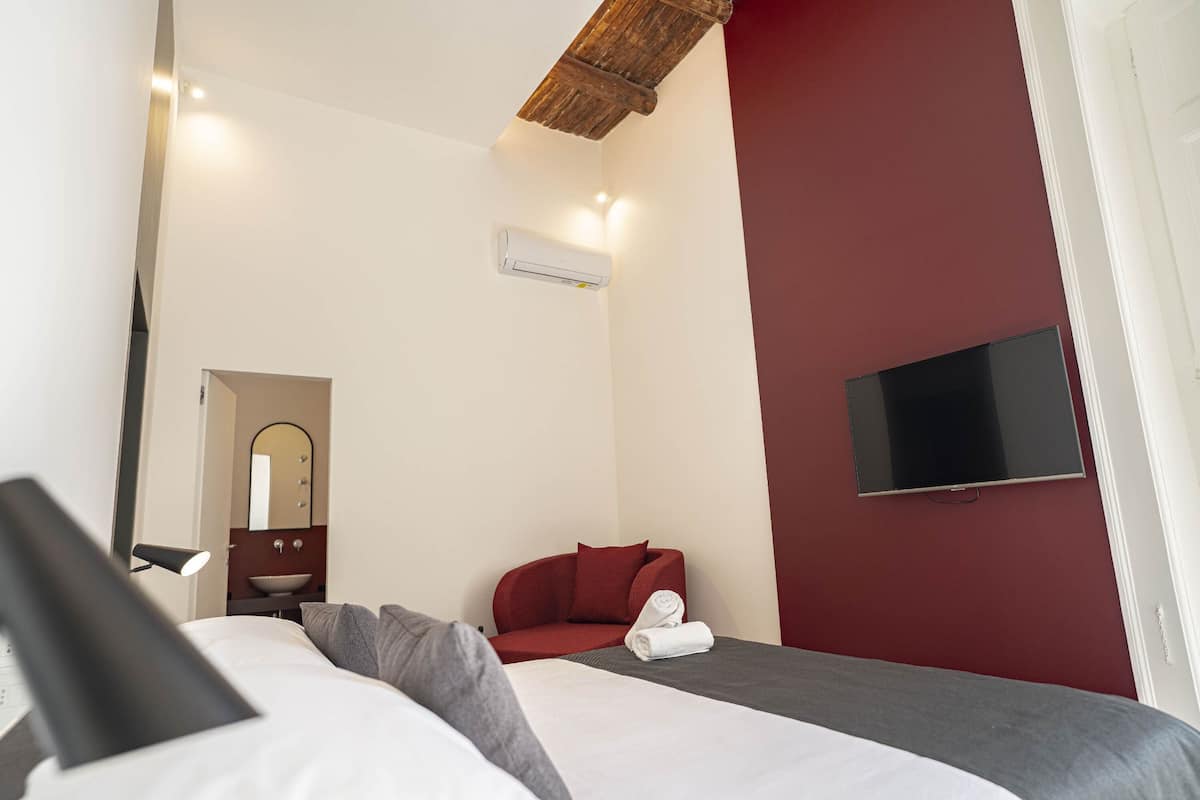 Coffres-forts dans les chambres, chambres insonorisées, Wi-Fi gratuit