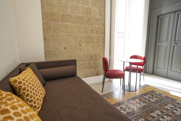 Phòng dành cho gia đình, 1 phòng ngủ, ban công, quang cảnh thành phố | Két bảo mật tại phòng, phòng cách âm 