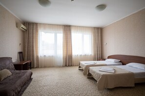 Estudio Confort | Escritorio y ropa de cama 