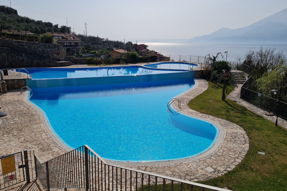 Appartement Casalina mit Einzigartiger Poollandschaft Wenige Meter zum Gardasee