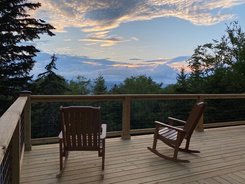 Cupp's Cabin 6 BR - N. Westridge - Easy Walk to Slope