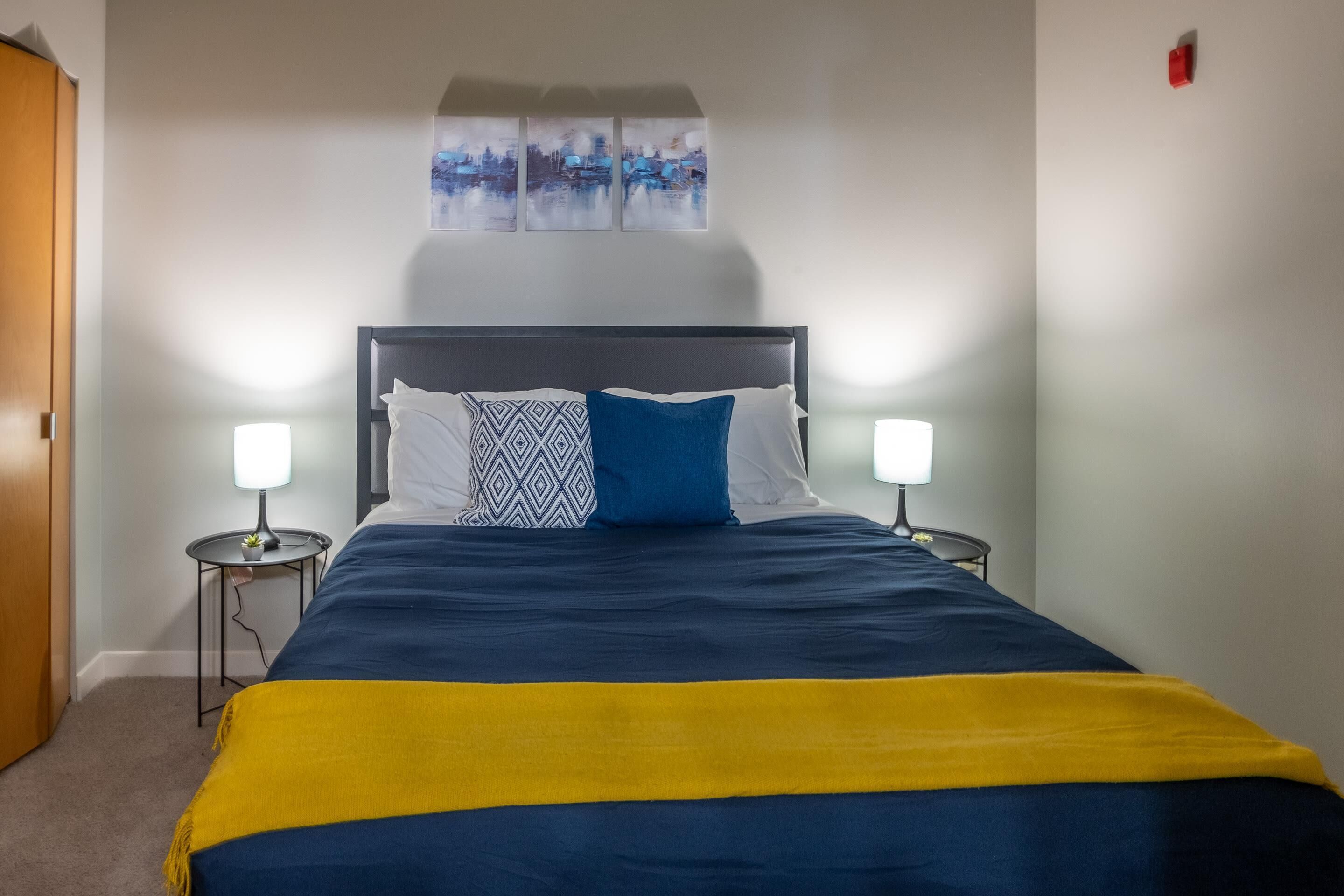 Frontdesk | Modern 2 BR near  Historic District