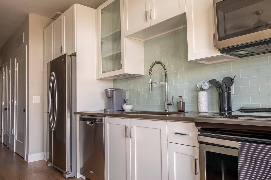 Frontdesk | Bright 1 BR Apt in Old Town Scottsdale