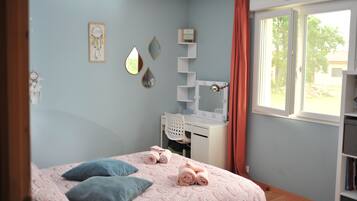 3 bedrooms, iron/ironing board, travel crib, free WiFi