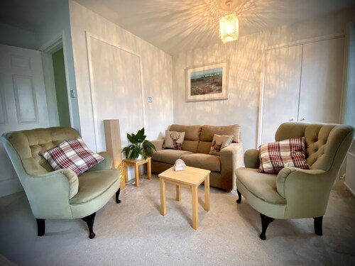 Peaceful 2 bedroom granite country dower house