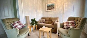 Peaceful 2 bedroom granite country dower house