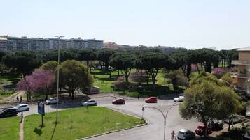 Parkplätze auf dem Gelände