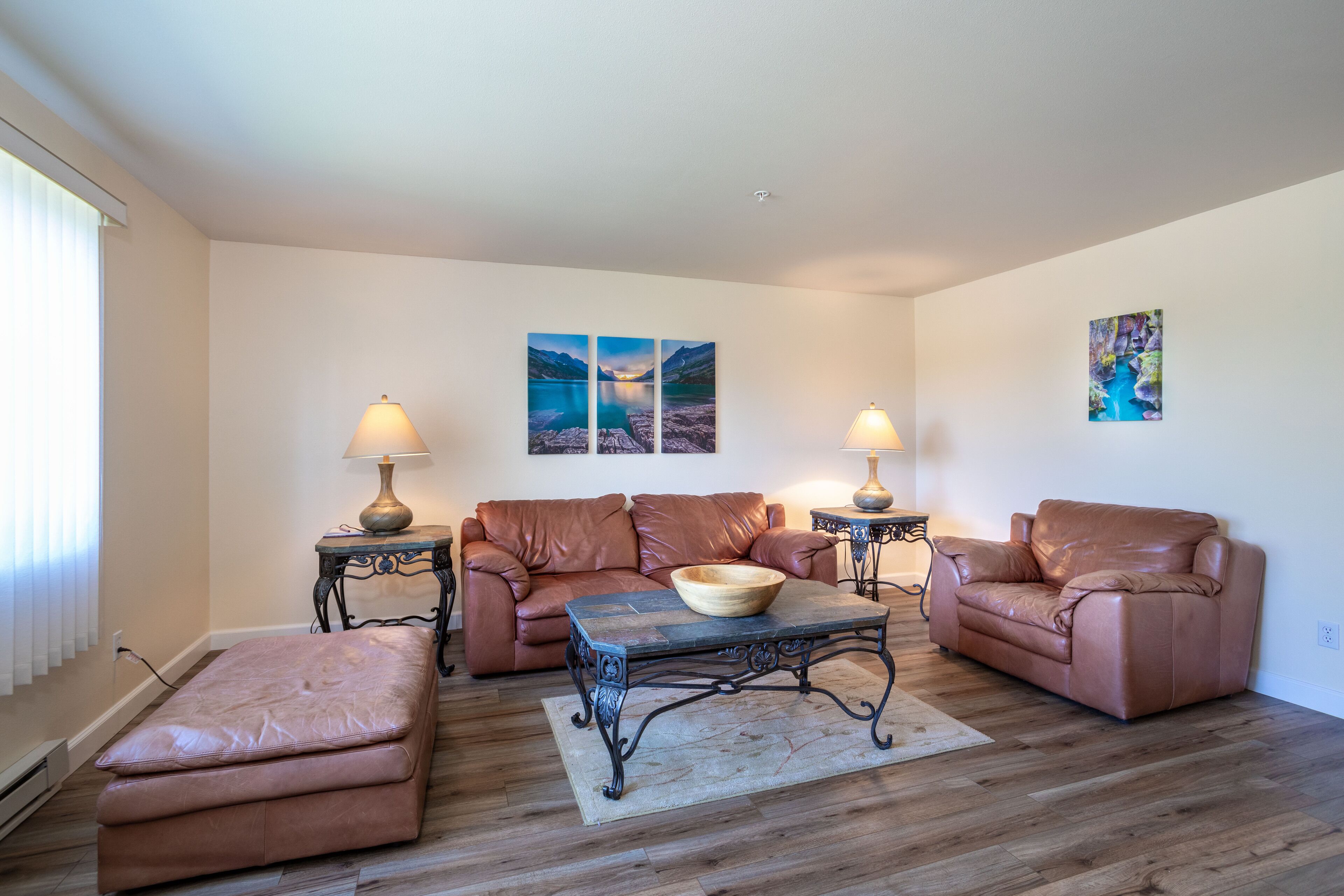Spacious condo at Flathead Lake w/walk-out patio - Marina Cay Hideaway