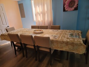تناول الطعام