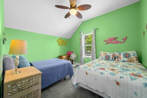 5 bedrooms, desk, iron/ironing board, travel cot