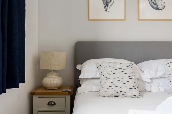 Unclassified image, 1 of 34, button