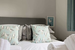 Unclassified image, 5 of 34, button