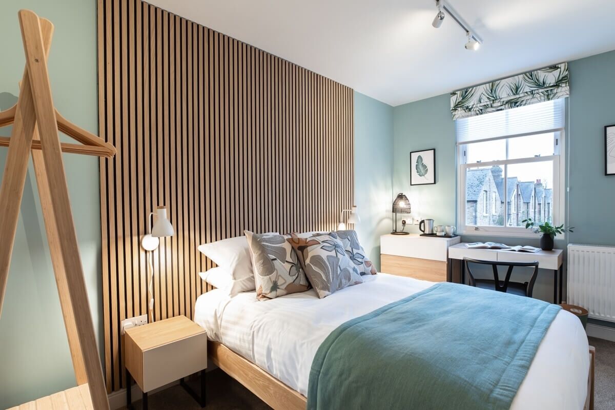 1 bedroom, desk, iron/ironing board, WiFi