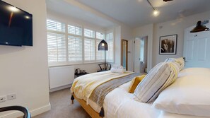 1 bedroom, desk, iron/ironing board, WiFi