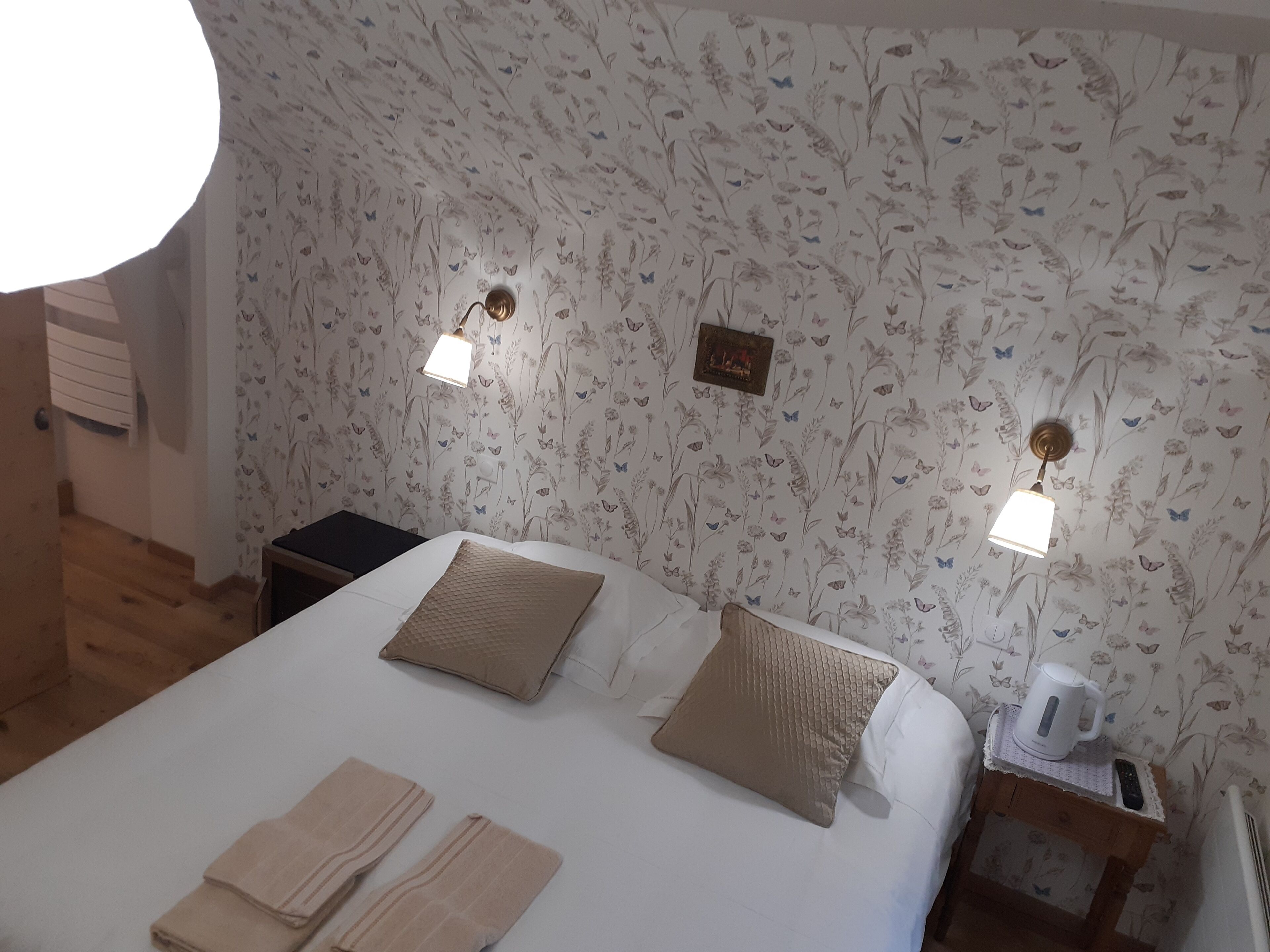 1 slaapkamer, een strijkplank/strijkijzer, reisbedje, gratis wifi