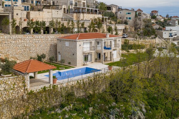 Facciata della struttura