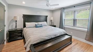 5 bedrooms, WiFi, bed sheets