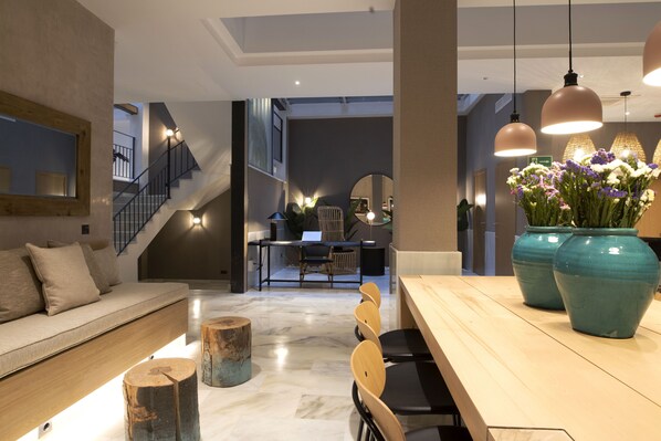 Lobby sitting area - Goodnight Cádiz Apartments (Cádiz)