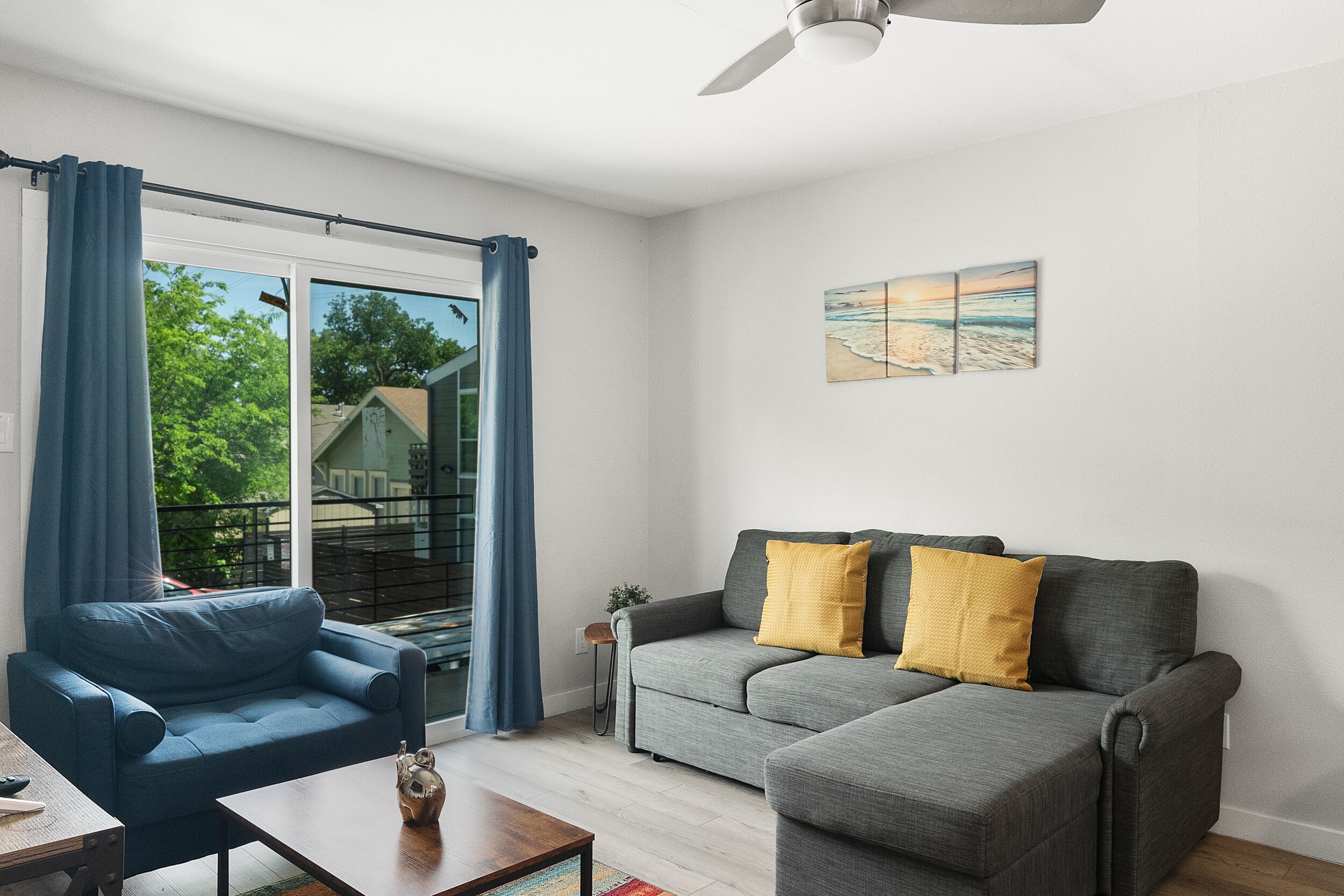 2BR apartment close to UT 3027