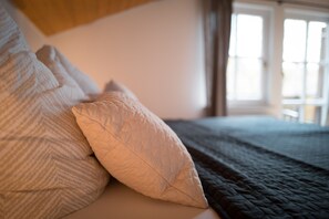 2 Schlafzimmer, Schreibtisch, Bügeleisen/Bügelbrett, kostenloses WLAN