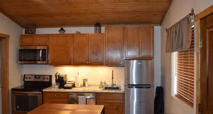 Quaint and spacious cabin in the heart of Bryce Canyon Country