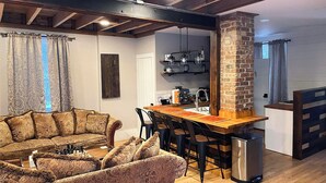 Interior - The Tailor House (Woodstock)