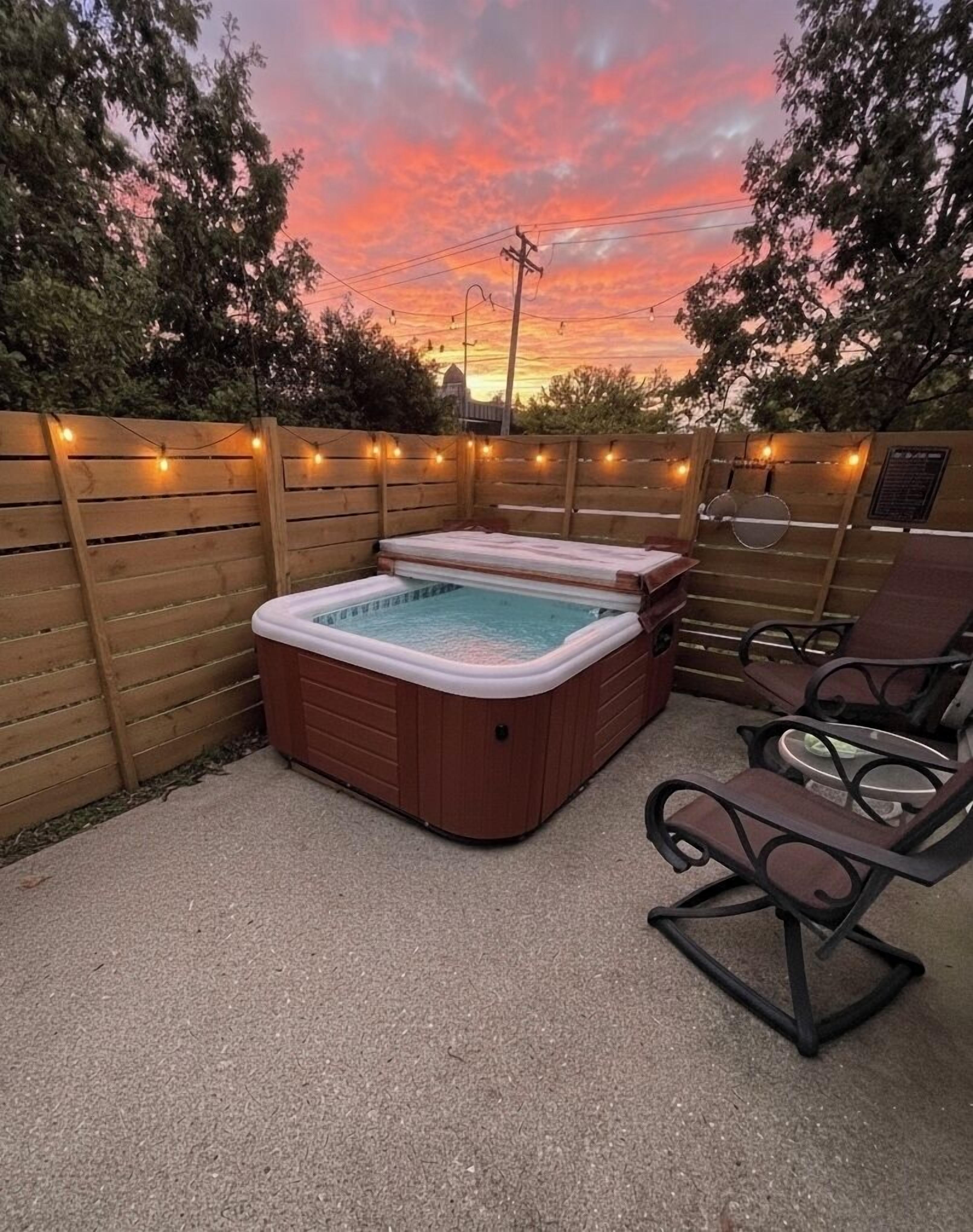 Outdoor spa tub