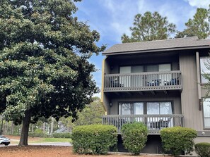 Exterior - The Pinehurst Perch - Pool in complex (Pinehurst)