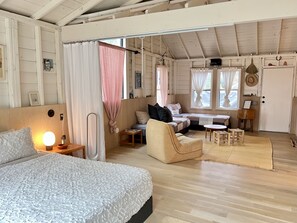 1 habitación, tabla de planchar con plancha, wifi y ropa de cama 