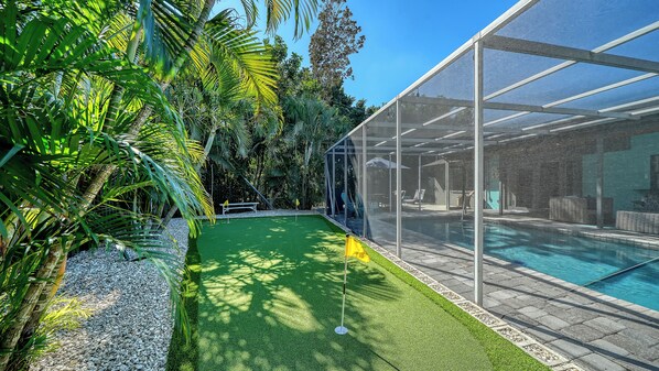Outdoor pool, a heated pool