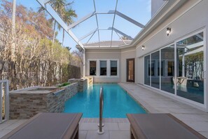 Piscine extérieure, piscine chauffée