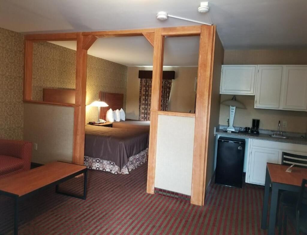 1 habitación, escritorio, tabla de planchar con plancha y wifi gratis 