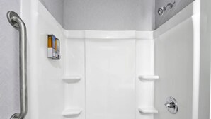 Bathtub, hair dryer, towels, soap - Standard Double Suite (Bourne)