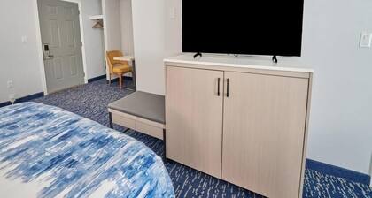 Standard Double Suite