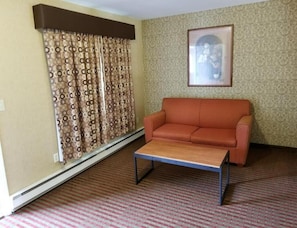 TV - Standard Double Suite (Bourne)
