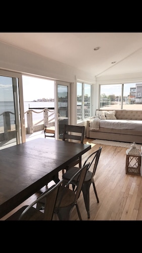 Oceanfront Oasis Spacious 3-Bedroom, 2-Bath Retreat for 12  Linens Included