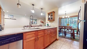 Interior - Snowcreek I 13 Mountain Views, Washer Dryer, Beautiful Quiet Community by RedAwning (Mammoth Lakes)