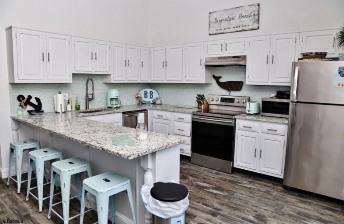 Prime Location! Beach Block!