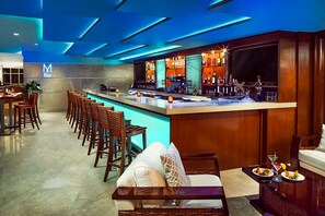 Bar (in der Unterkunft)