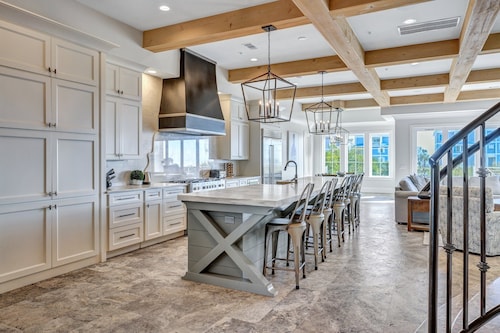 Architectural Masterpiece with Private Pool by Esthetic Stays