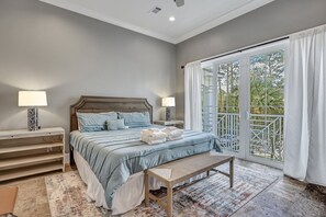 10 bedrooms, desk, WiFi