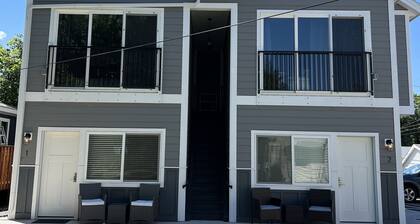 Lovely Modern Space - Teal