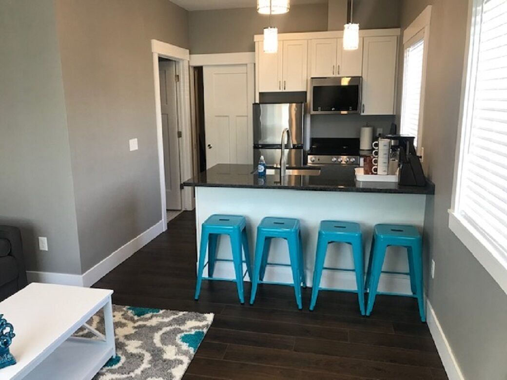 Lovely Modern Space - Teal