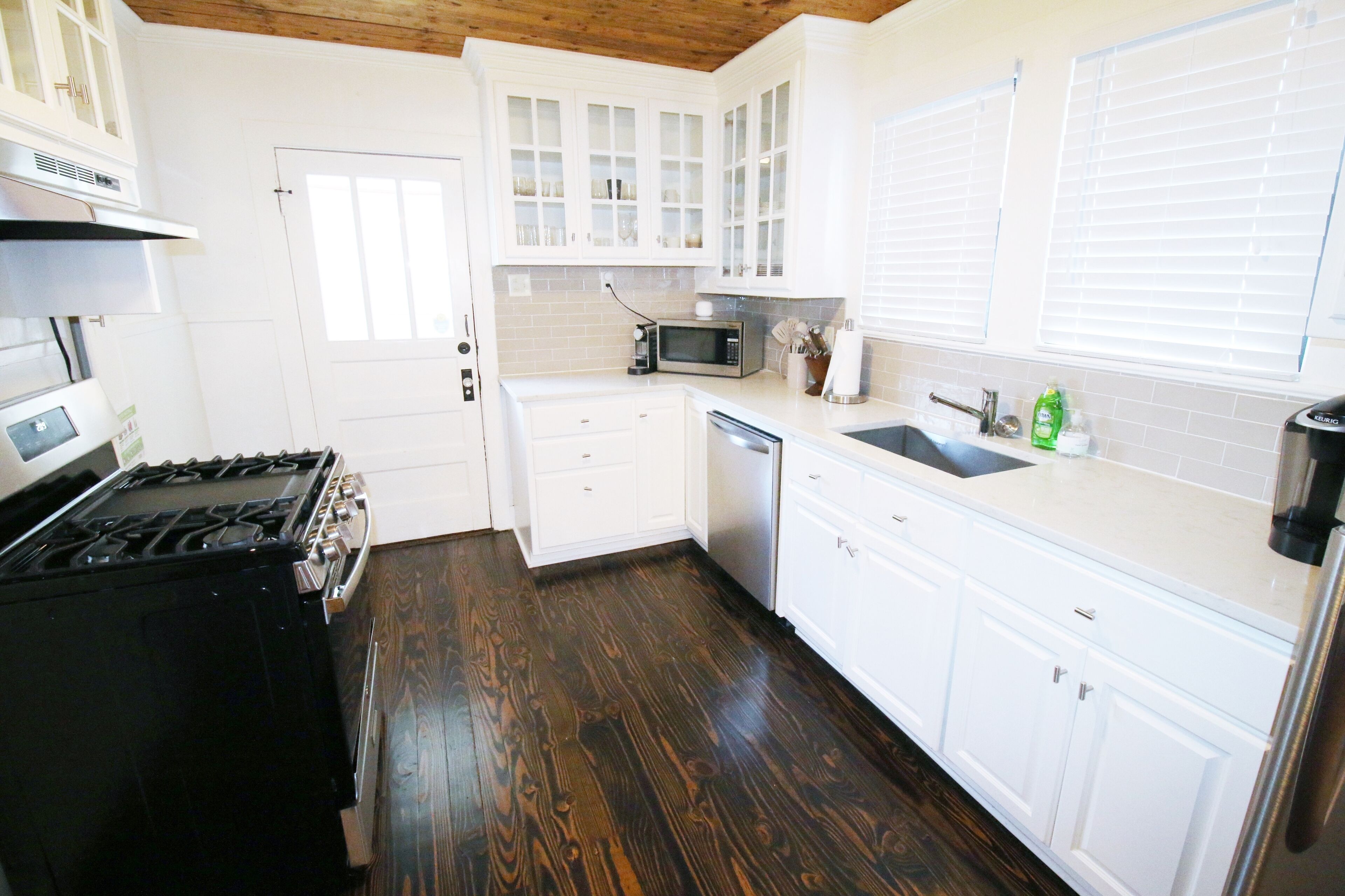 Modern HOUSE Near LSU Lakes & Campus 3BR/2BA - Sleeps 8 people!