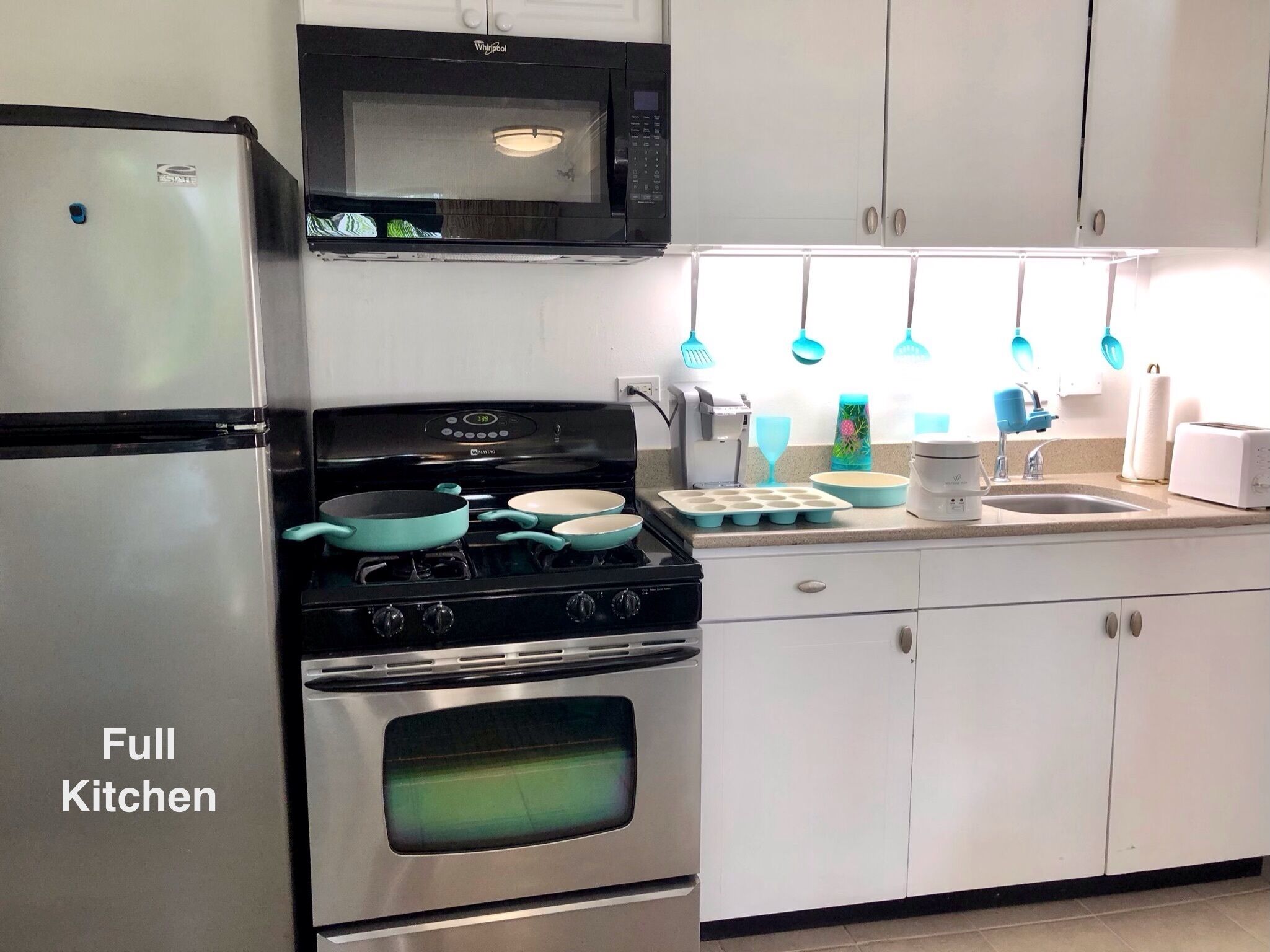 Rare 1 Bedroom Condo in Boutique Condotel at the Heart of Waikiki