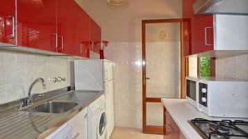 Familienhaus, Mehrere Schlafzimmer, 2 BĂ€der (Casa Rosalba) | Eigene KĂŒche | Ofen, Herdplatte, GeschirrspĂŒler, Wasserkocher mit Kaffee-/Teezubehör