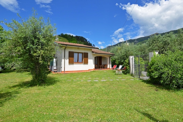 Family House, Multiple Bedrooms, 2 Bathrooms (Casa Rosalba) | Exterior
