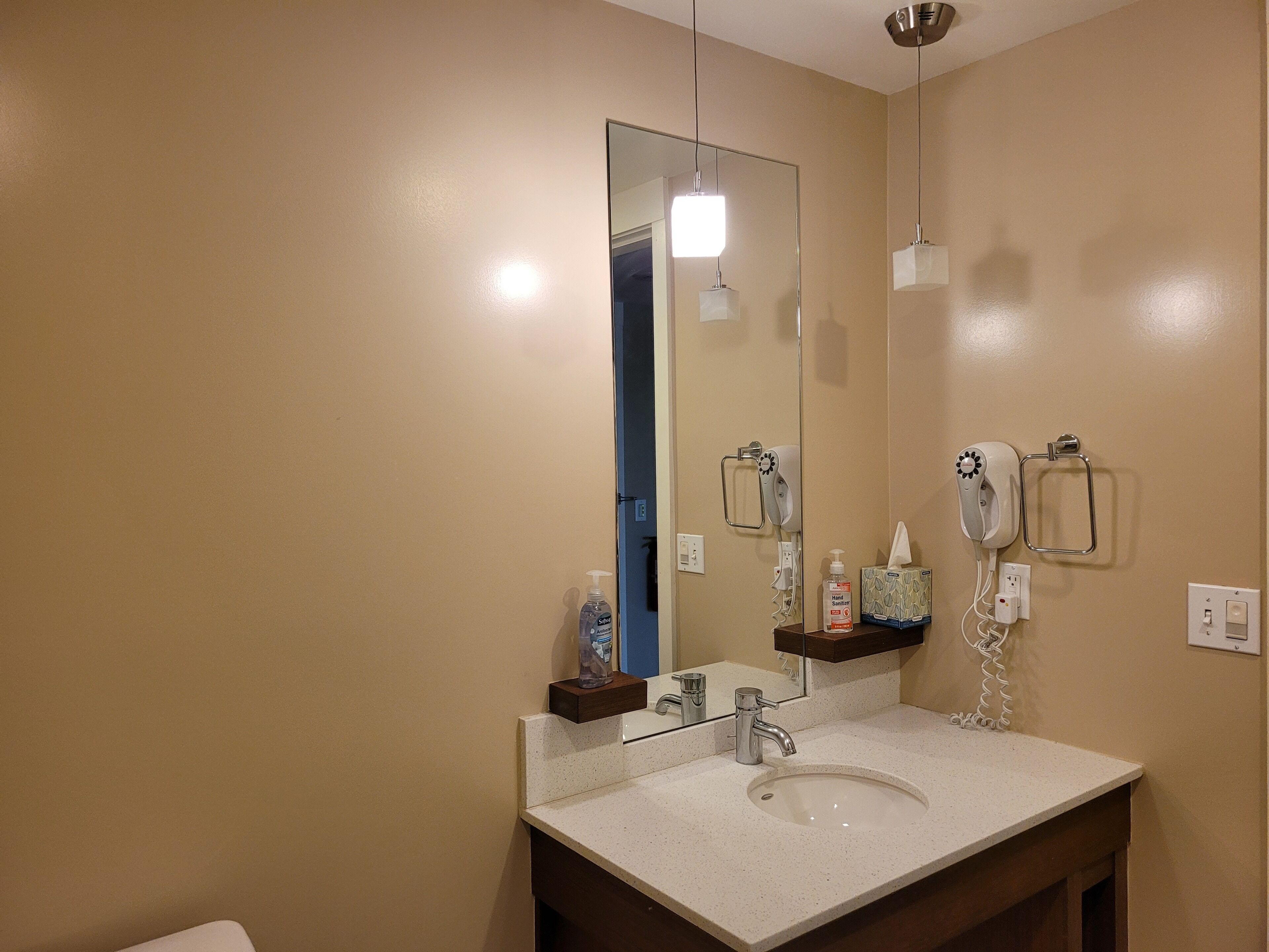 Beautiful Lake Las Vegas Retreat!