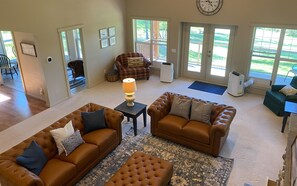 TV connectée, cheminée, vidéothÚque