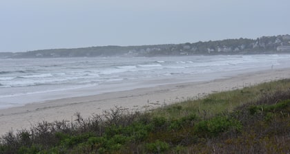 Condo Rental - Short Walk to Footbridge Beach